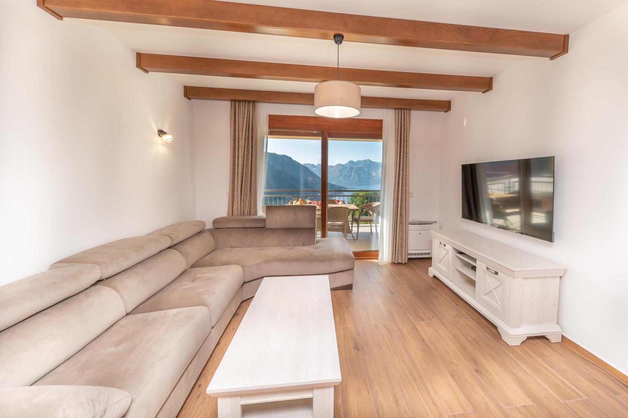 Red Hill Apartment Kotor Ngoại thất bức ảnh