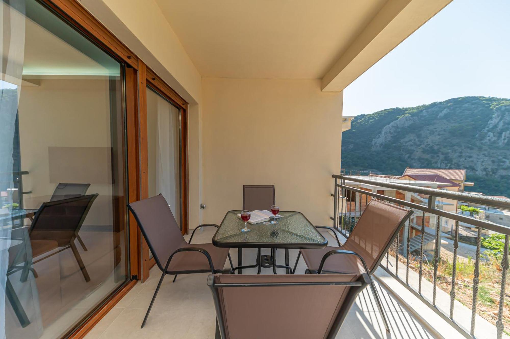 Red Hill Apartment Kotor Ngoại thất bức ảnh
