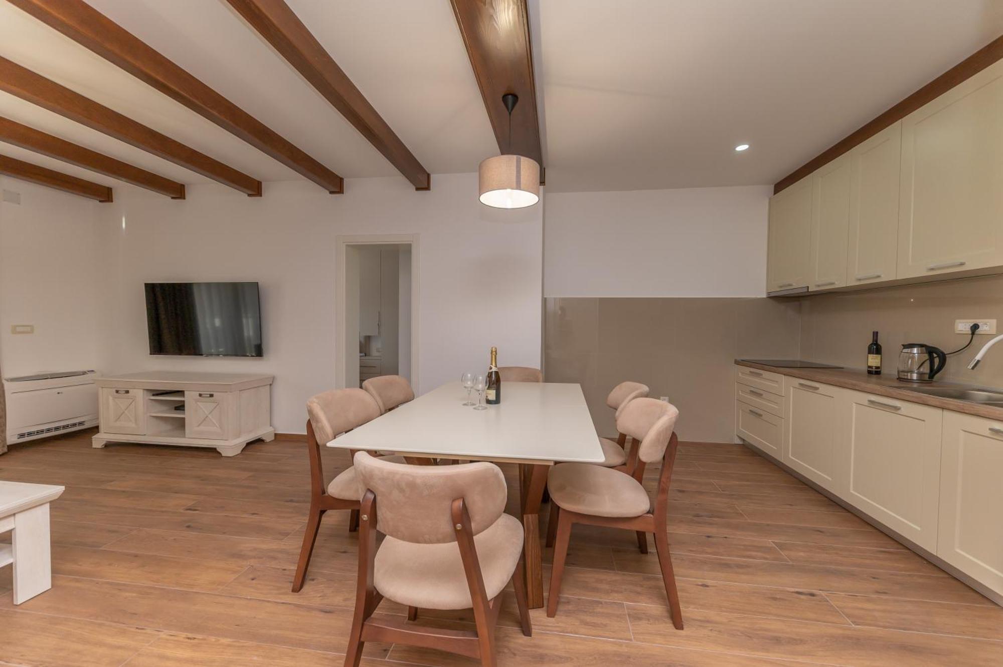 Red Hill Apartment Kotor Ngoại thất bức ảnh