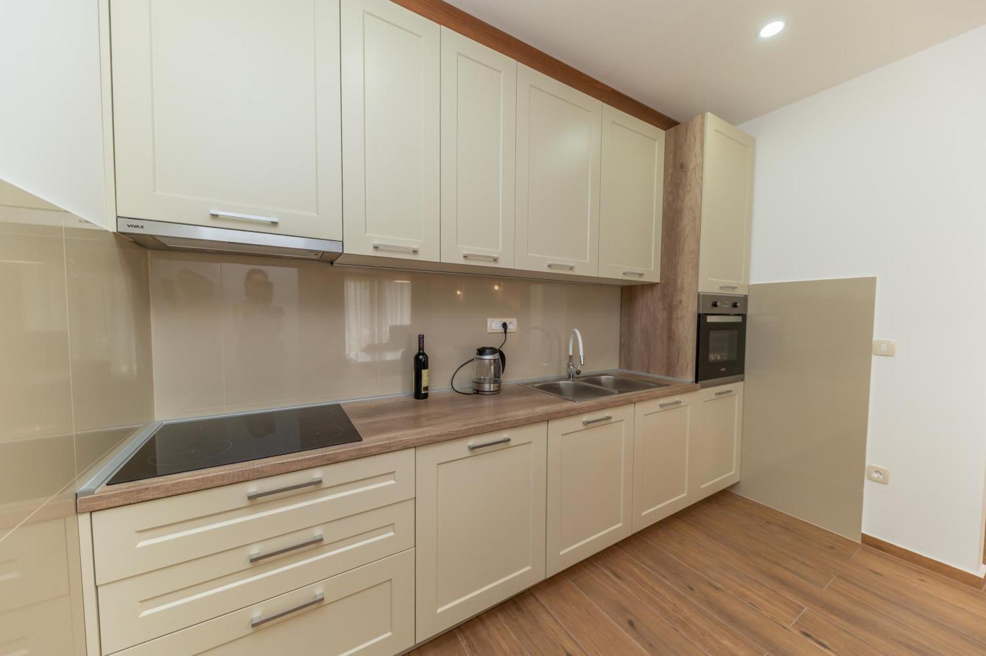 Red Hill Apartment Kotor Ngoại thất bức ảnh