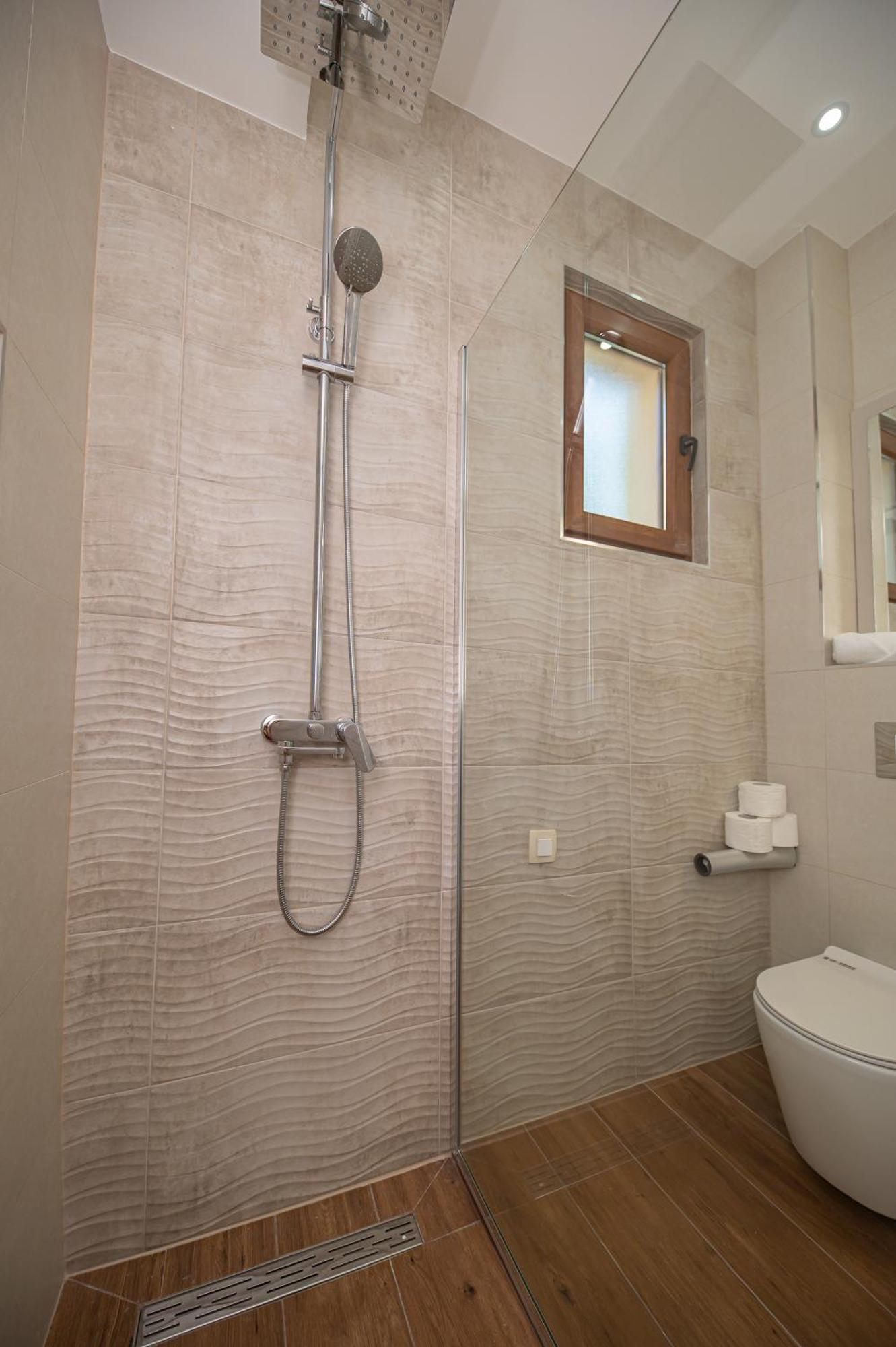 Red Hill Apartment Kotor Ngoại thất bức ảnh