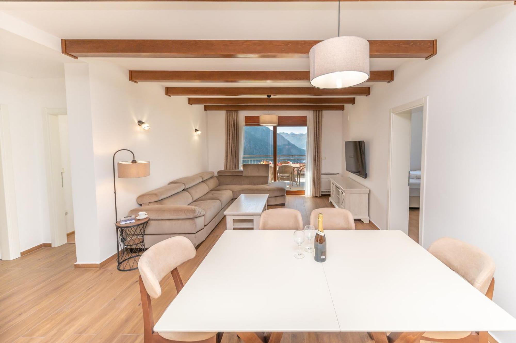 Red Hill Apartment Kotor Ngoại thất bức ảnh