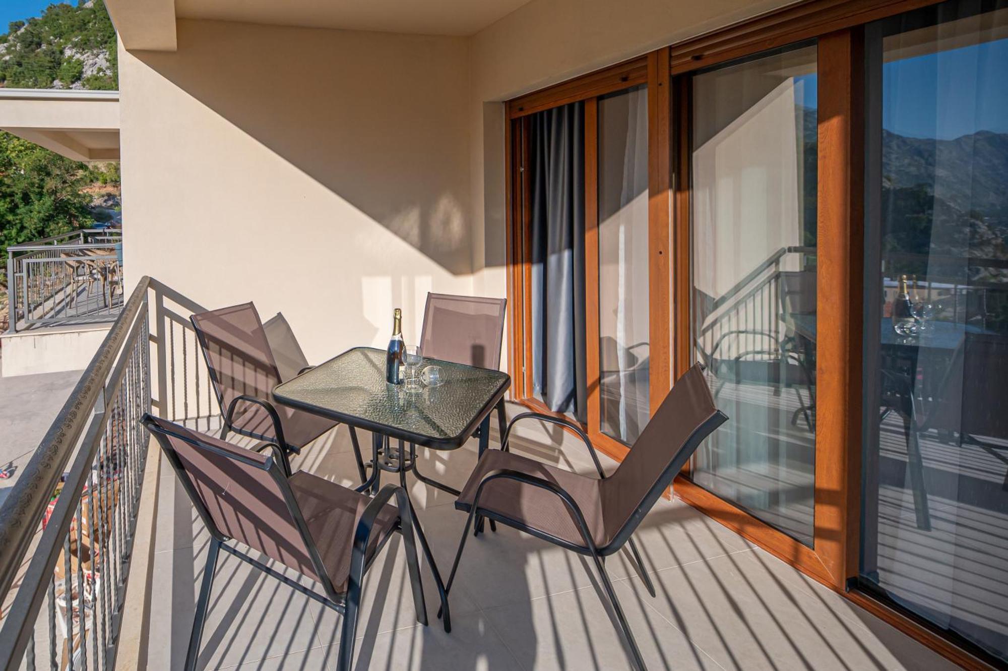 Red Hill Apartment Kotor Ngoại thất bức ảnh
