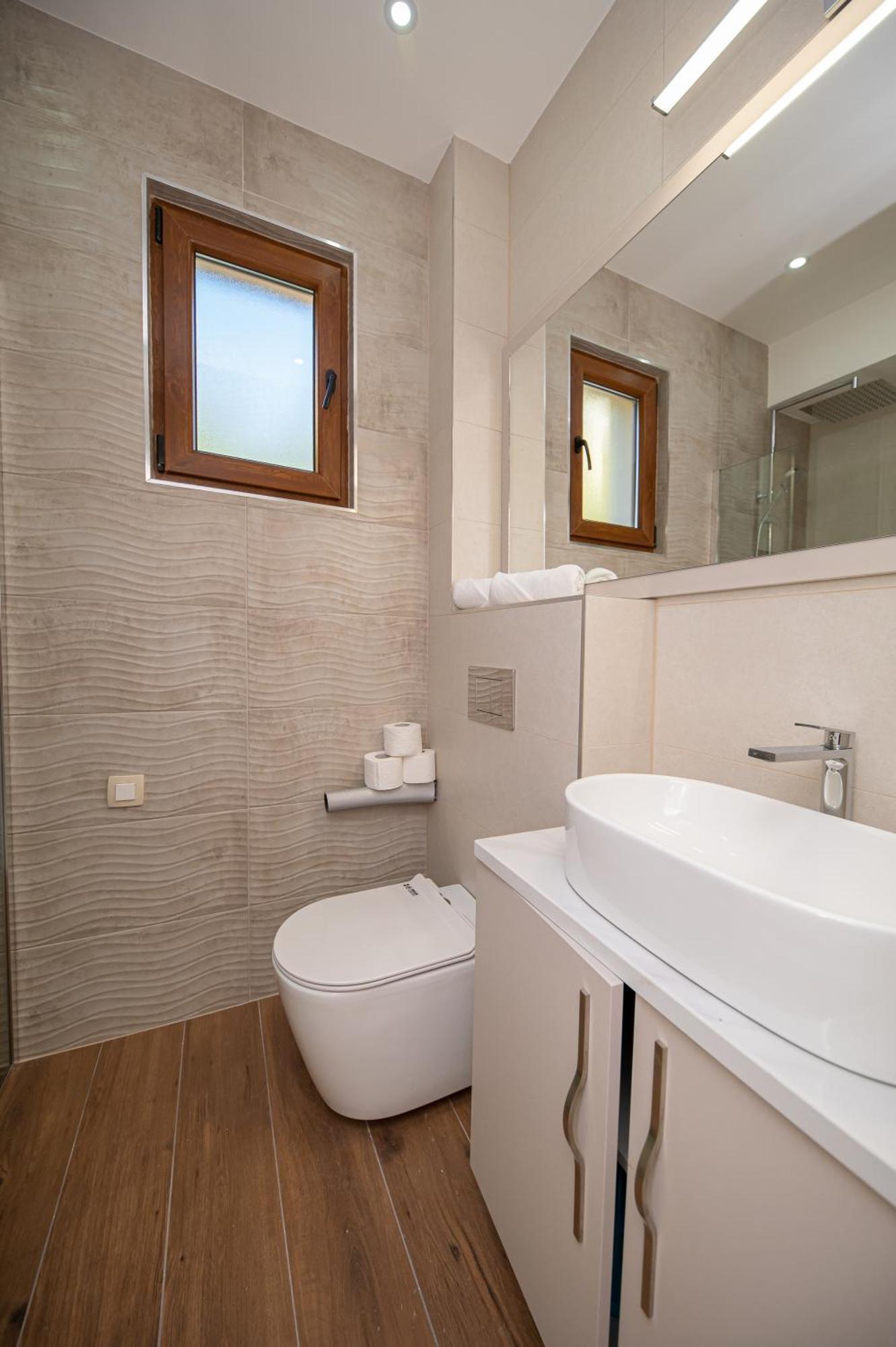 Red Hill Apartment Kotor Ngoại thất bức ảnh