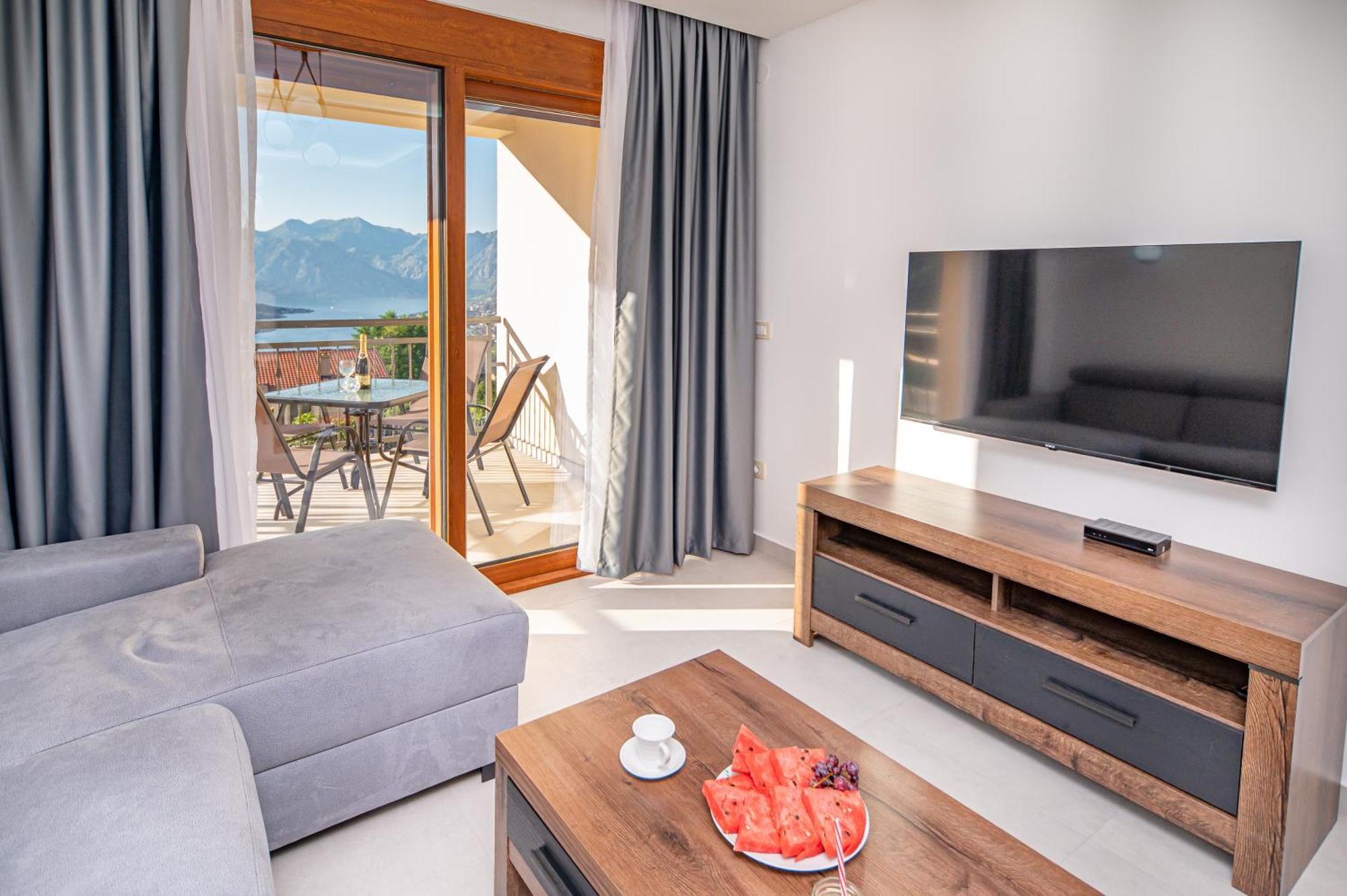 Red Hill Apartment Kotor Ngoại thất bức ảnh